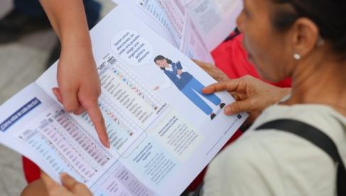 TikTok y ONPE presentan guía para las Elecciones Generales de 2026 en el Perú.